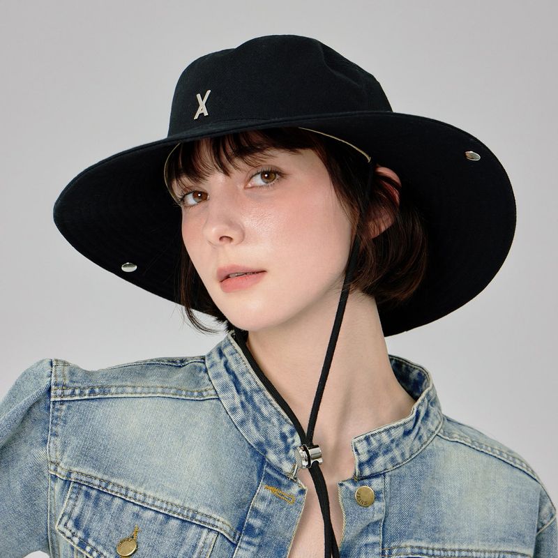 VA Stud Safari Bucket Hat  / Black