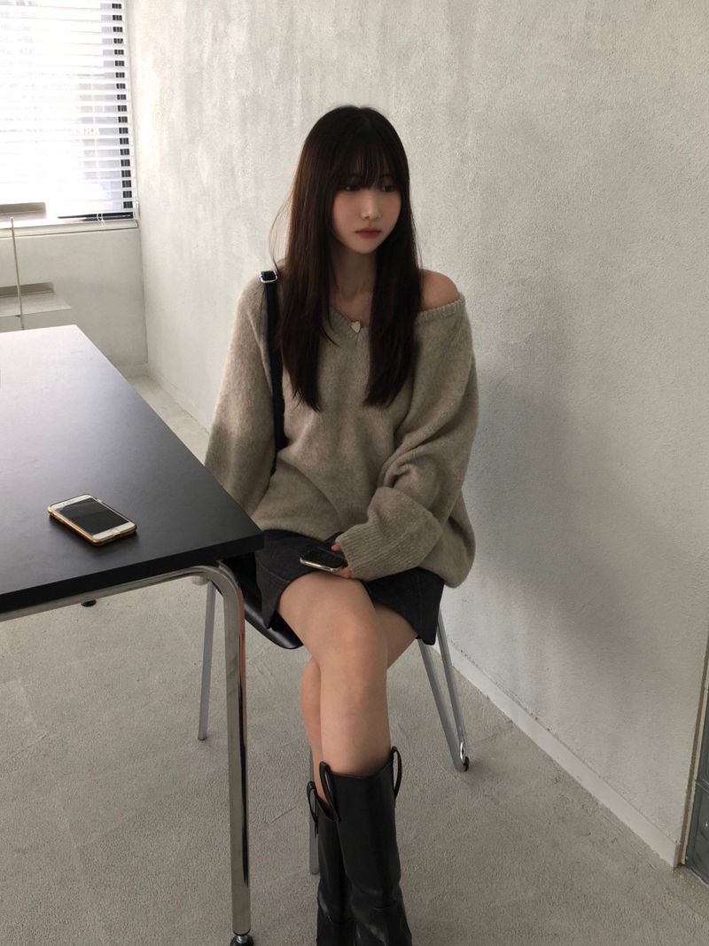 Andy V-neck Knitwear (3 colors)