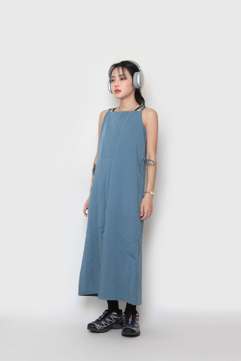 long slit sleeveless dress
