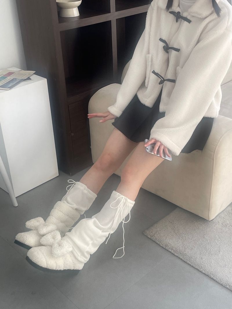 Ribbon fleece boots
