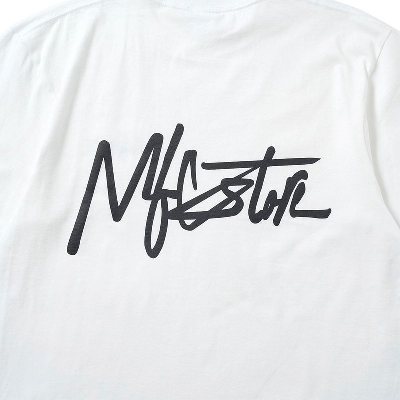 MFC STOREスクリプトロゴTシャツ
