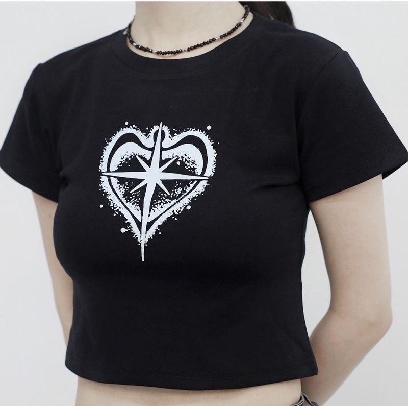 ノー, イッツ ア ハートプリンディドTシャツ.
