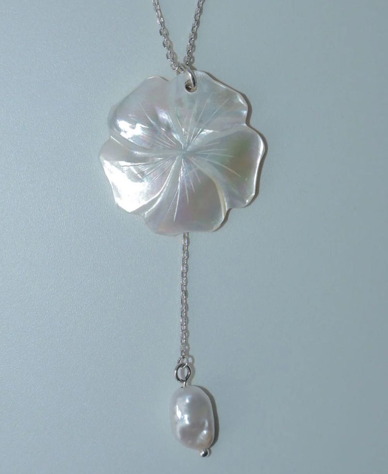 [MADE] moonlit rose nacre drop necklace