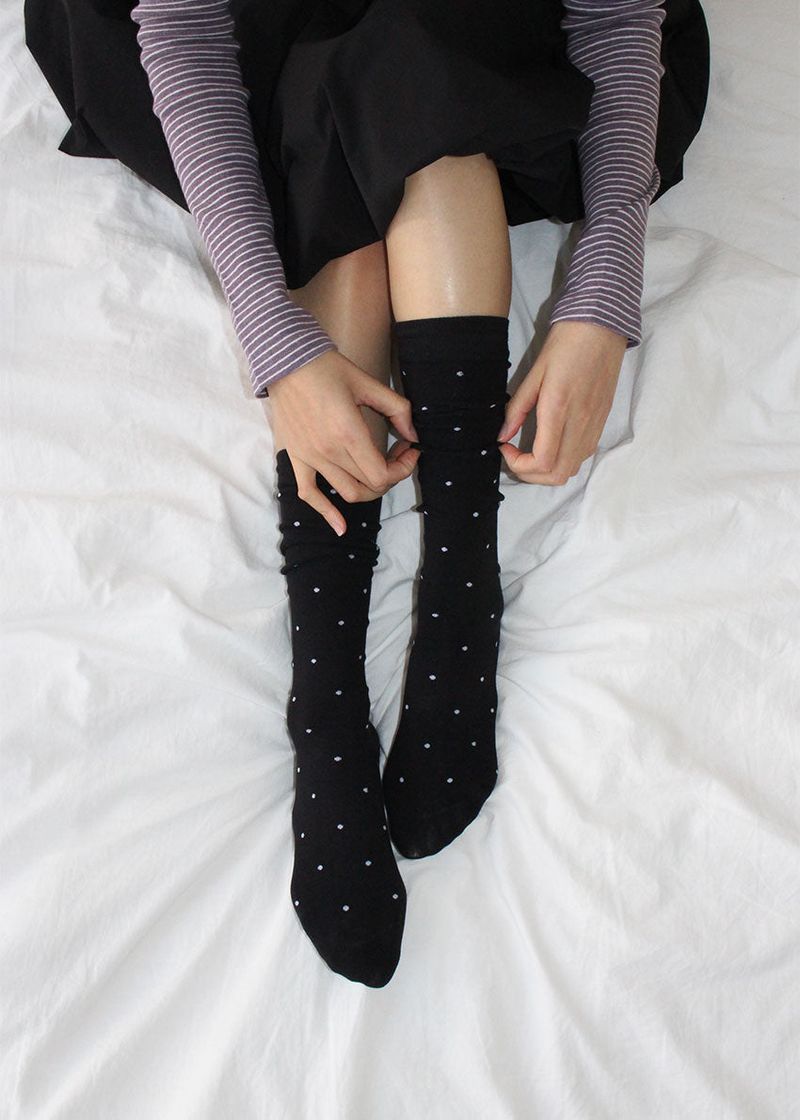 eon（イオエン）の「SMALL DOT SOCKS（Fashion Accessories）」