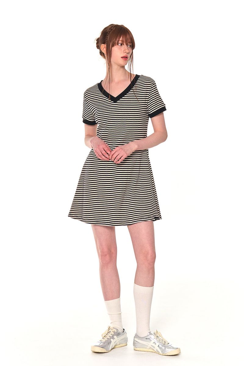 V NECK STRIPE OPS (WHITE)