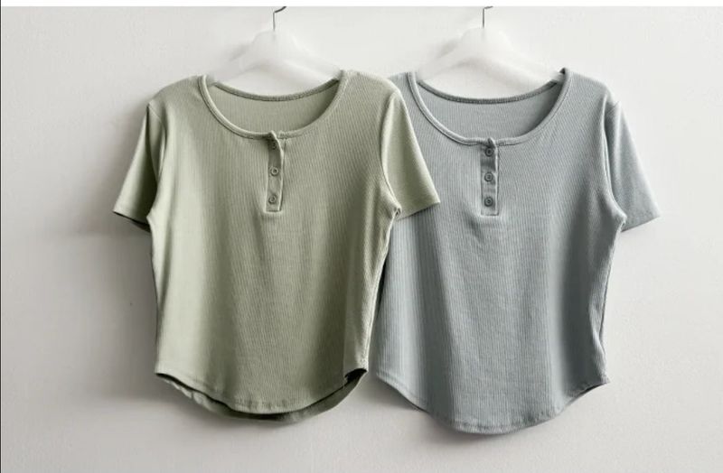 Waddoo hem round button short sleeve tee