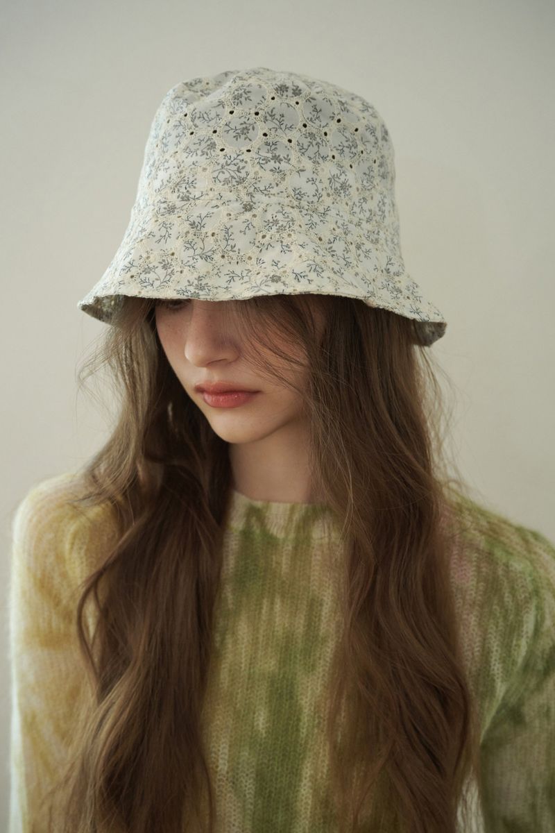 BOUQUET bucket hat_white
