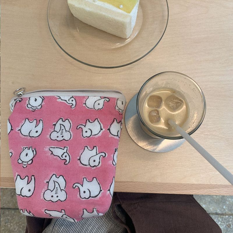 pink elephant pouch (silver ring)