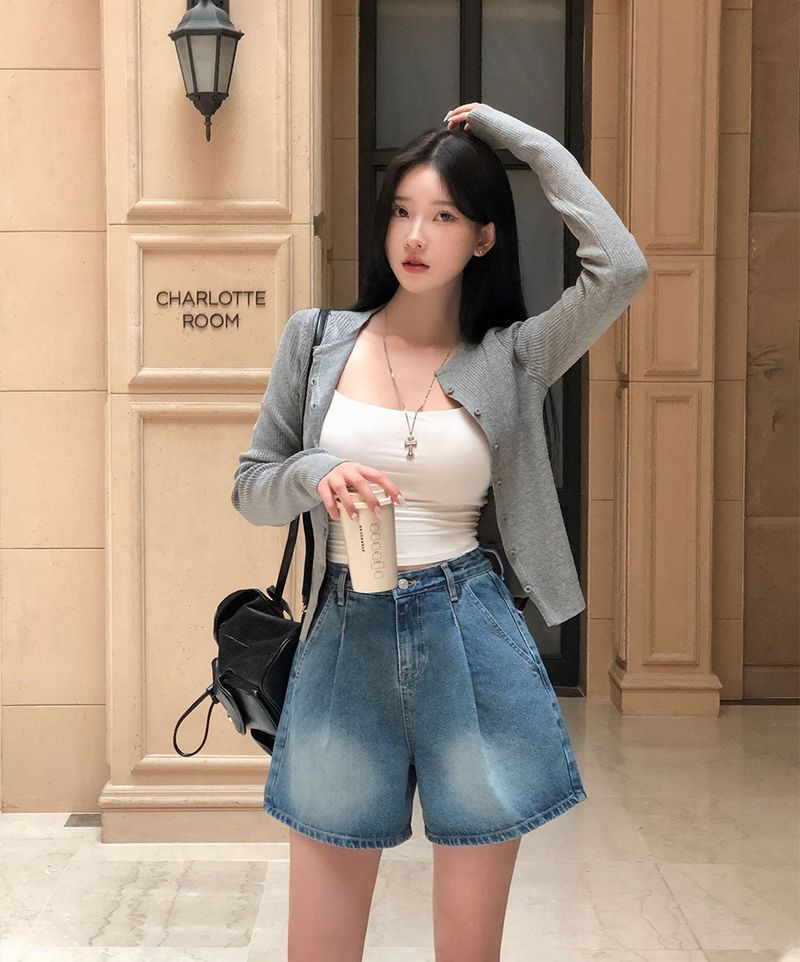 [BELLIDE MADE] Pintuck A-line denim shorts