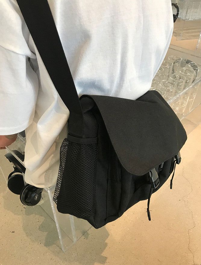 No.7939 buckle two pocket cross BAG
