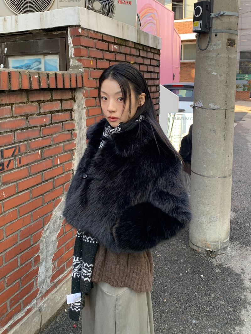  BLACK FUR CROP JACKET