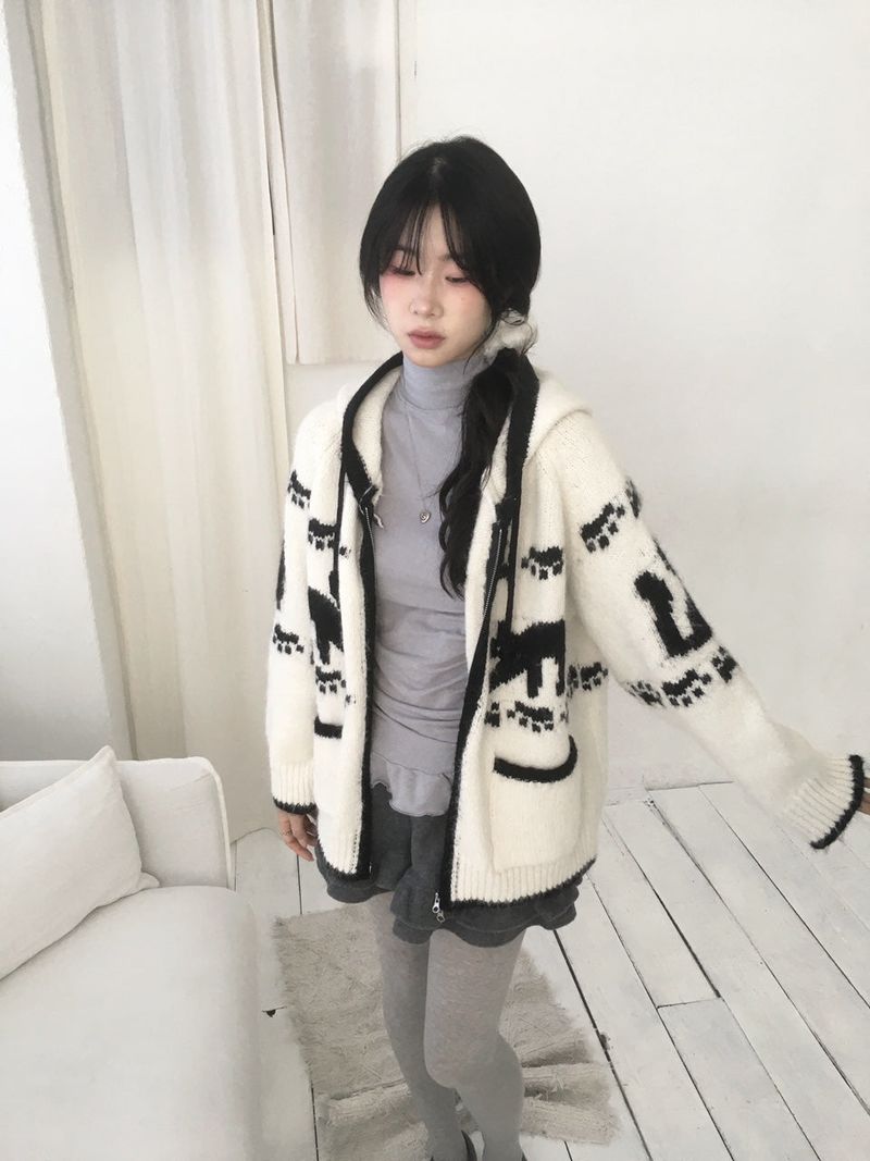 Meow Nordic Knit Zip-Up