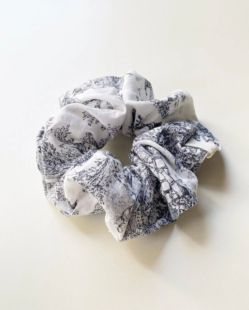 oar（オーエーアール）の「oar French Etoile Scrunchie [Grey]（Hair Accessories）」