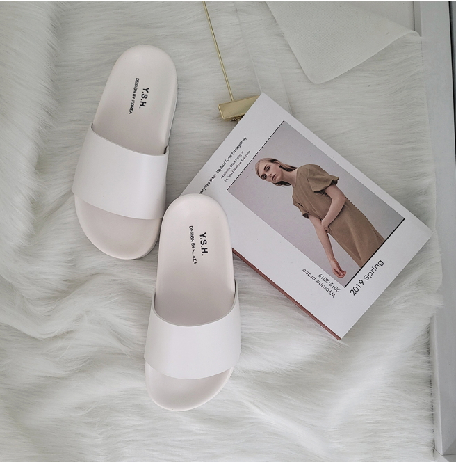 Mio Simple Slippers