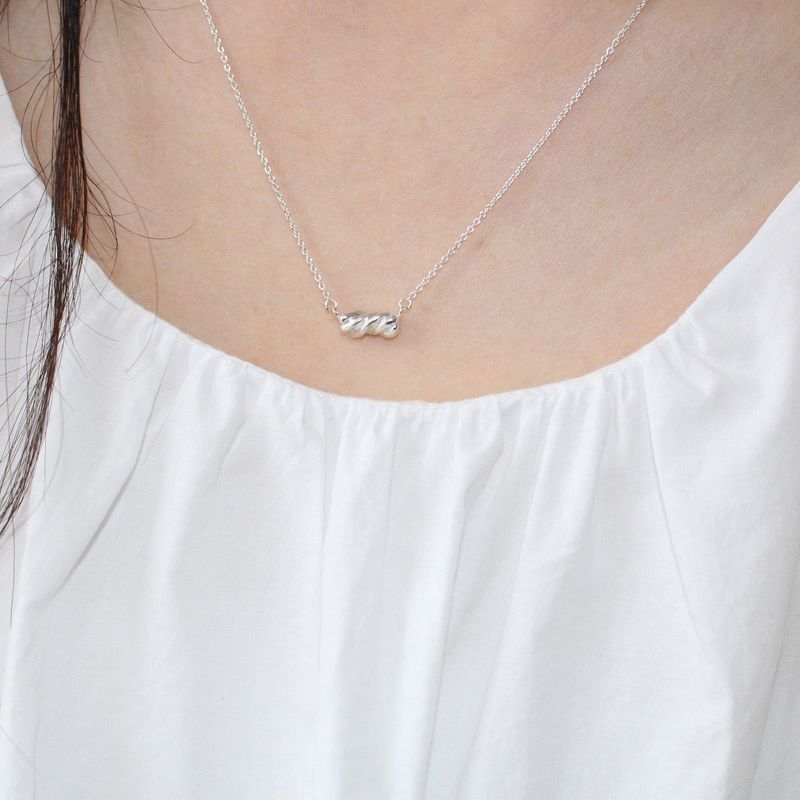 Mashmallow necklace