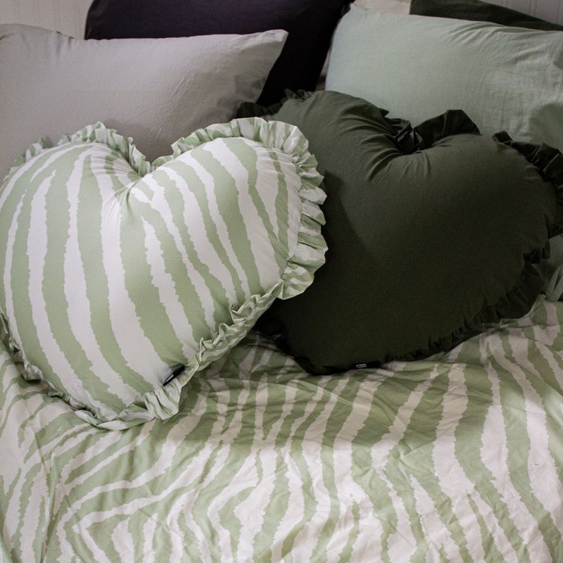 Heart Frill Cotton Cushions
