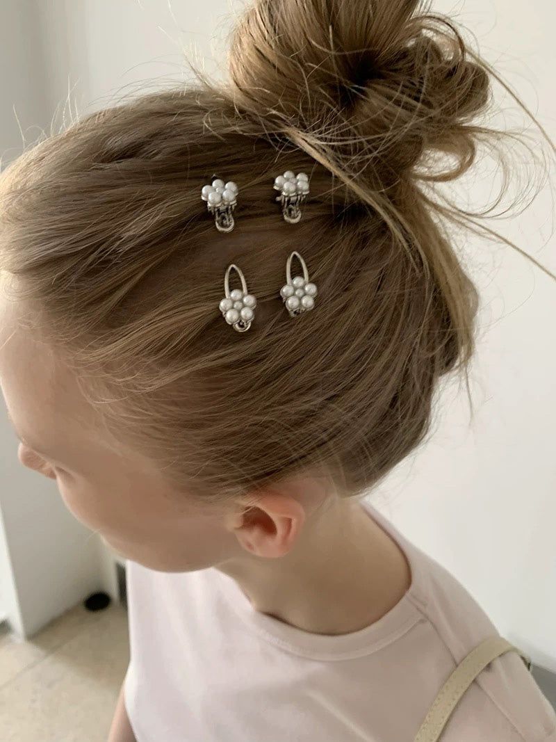 House of haus（ハウス オブ ハウス）の「Mini flower pop pearl hair-pin(4pcs)（Hair Accessories）」