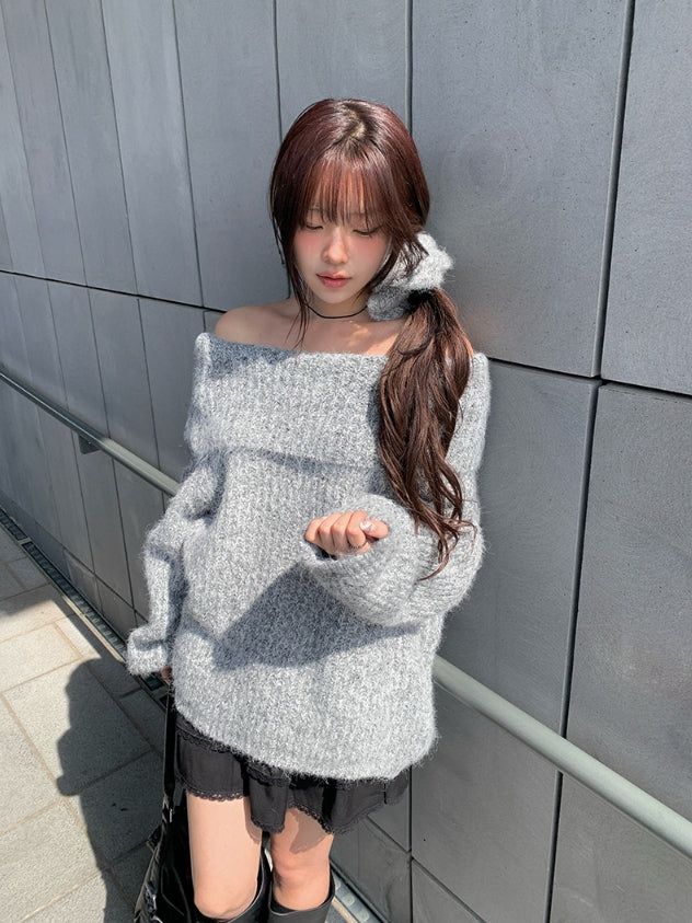 anyonemore（エニーワンモアー）の「[Scrunchie Set] Nora オフショルダールーズニット（トップス）」
