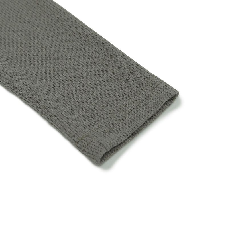 スリムフィットアンバランスタートルネック / Slim-fit Unbalance Turtleneck [COCOA]