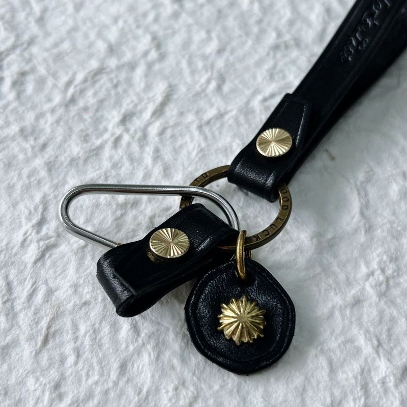Relic Carabiner