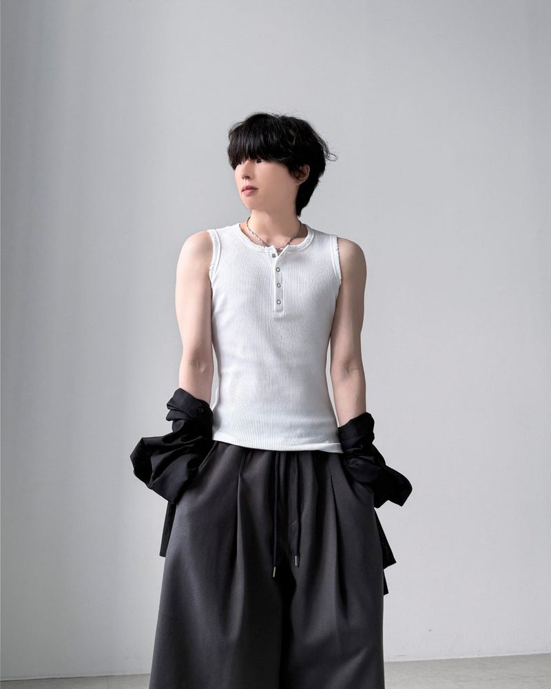 Bertin Henley-Neck Sleeveless