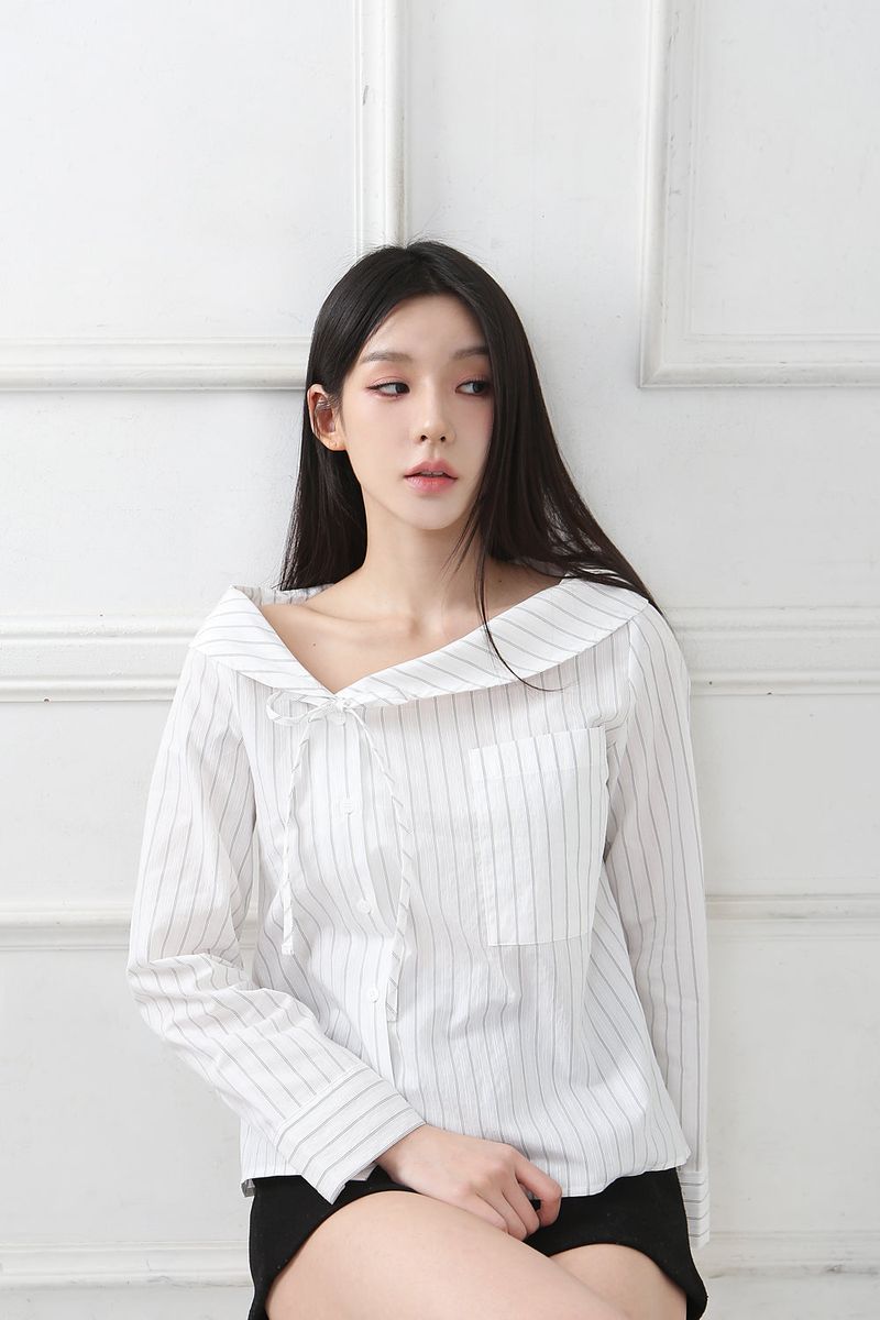 cattline(カトリーヌ)の「Stripe Offshoulder Blouse_white(Tops)」