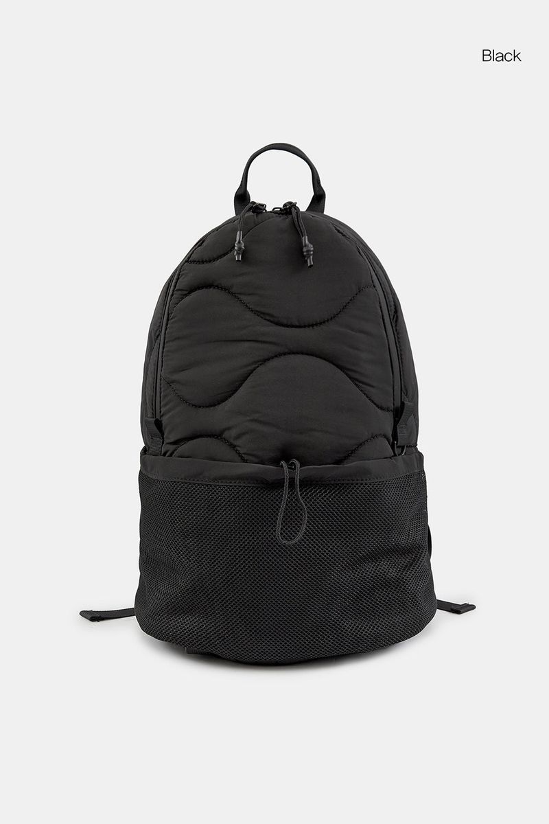 Winding stitch padded backpack