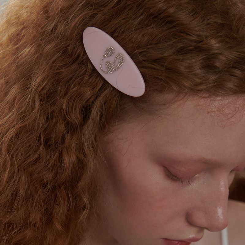 OVT-U（オーブイティーユー）の「ユージュアルロゴヘアピン（ヘアアクセサリー）」