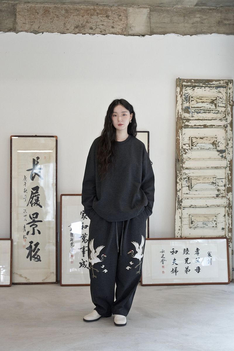 CRANE EMB. H-T SWEAT PANTS (Charcoal)