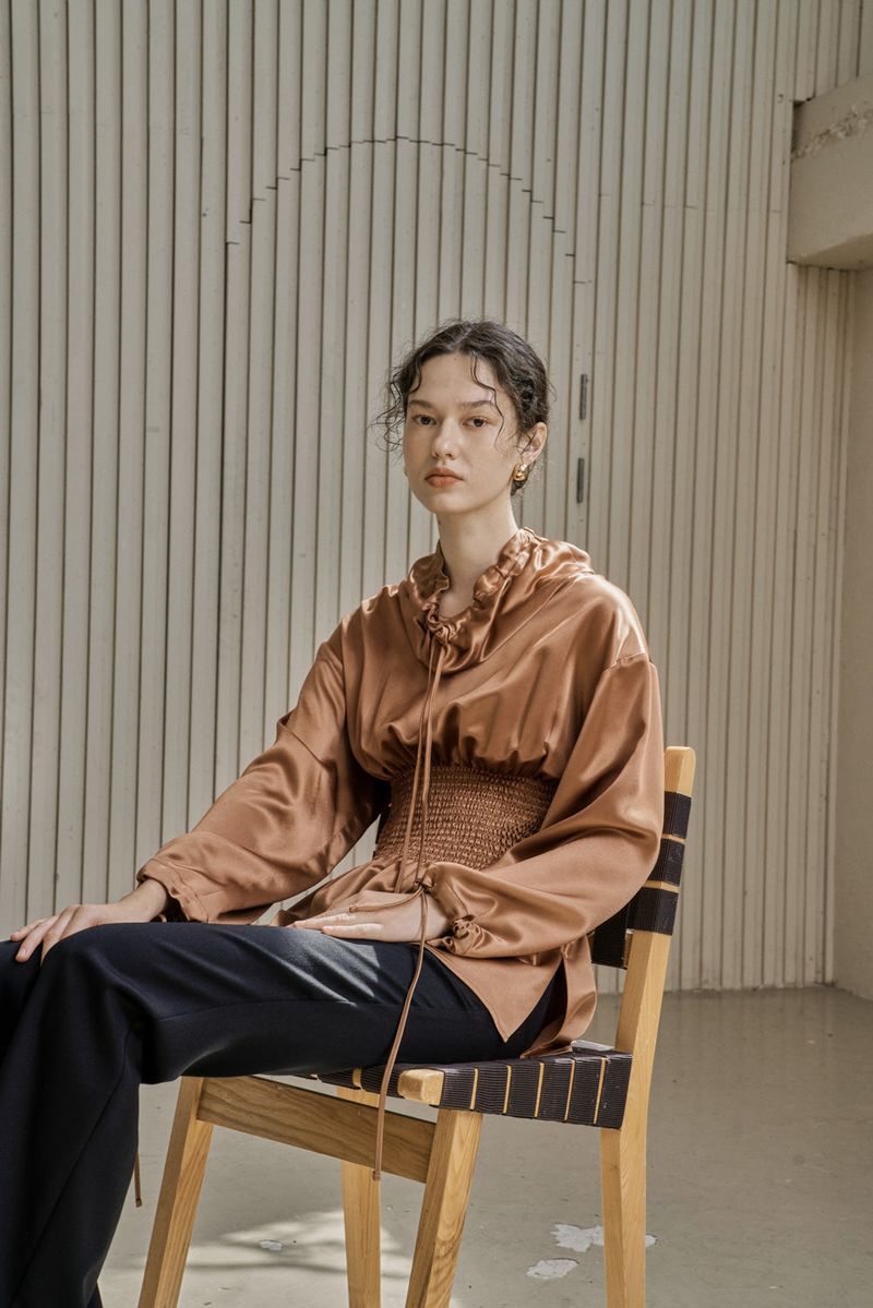 cle(クレ)の「SEYMOUR STRING BLOUSE_BROWN(Tops)」