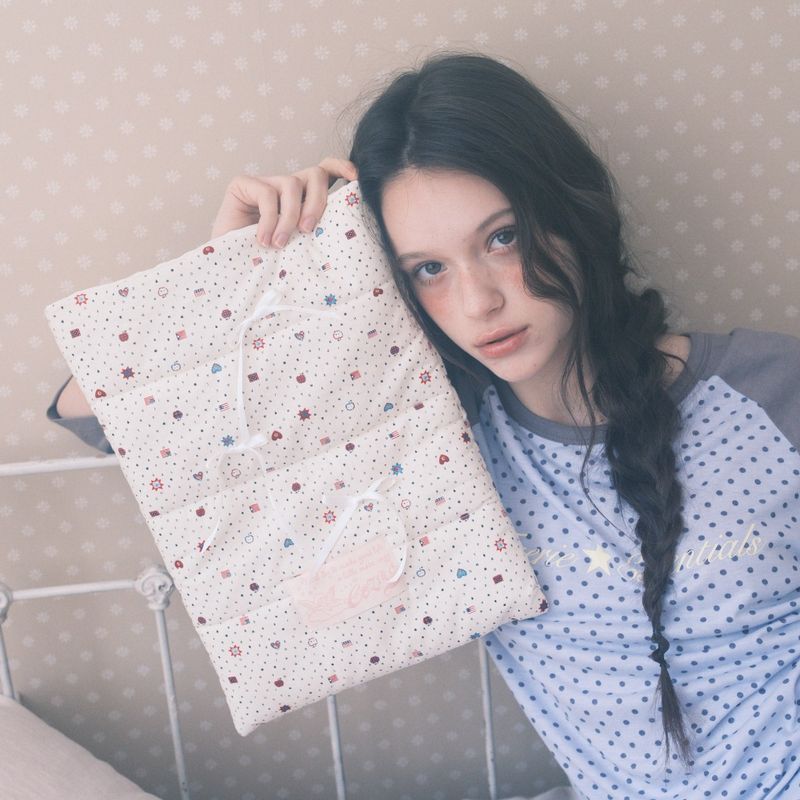 cozing（コジング）の「Pillow Notebook Pouch_A to Z（Smartphone Accessories）」