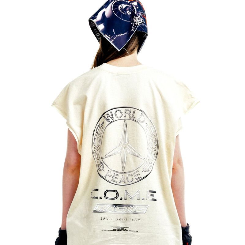 C.O.M.E（シーオーエムイー）の「[UNISEX] WORLD PEACE オーバーサイズローエッジスリーブレスTシャツ（ベージュ）（トップス）」