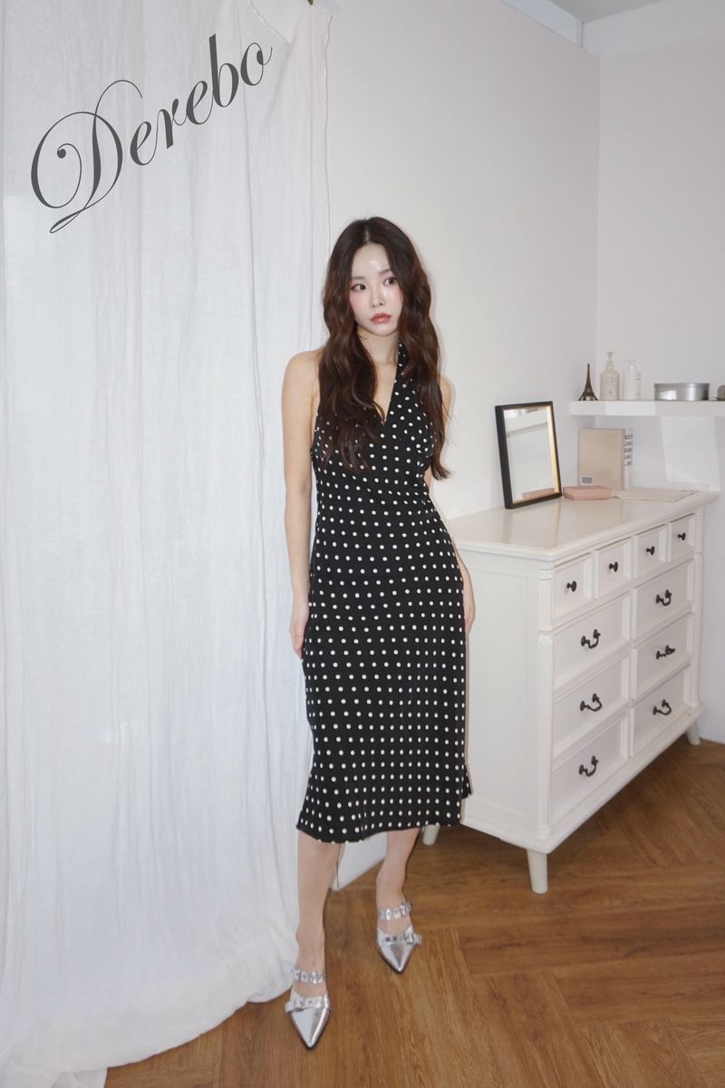 dot halter-neck sleeveless V-neck long dress