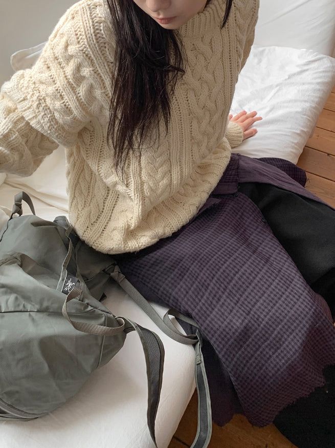 Hanme Cable Round Wool Knit