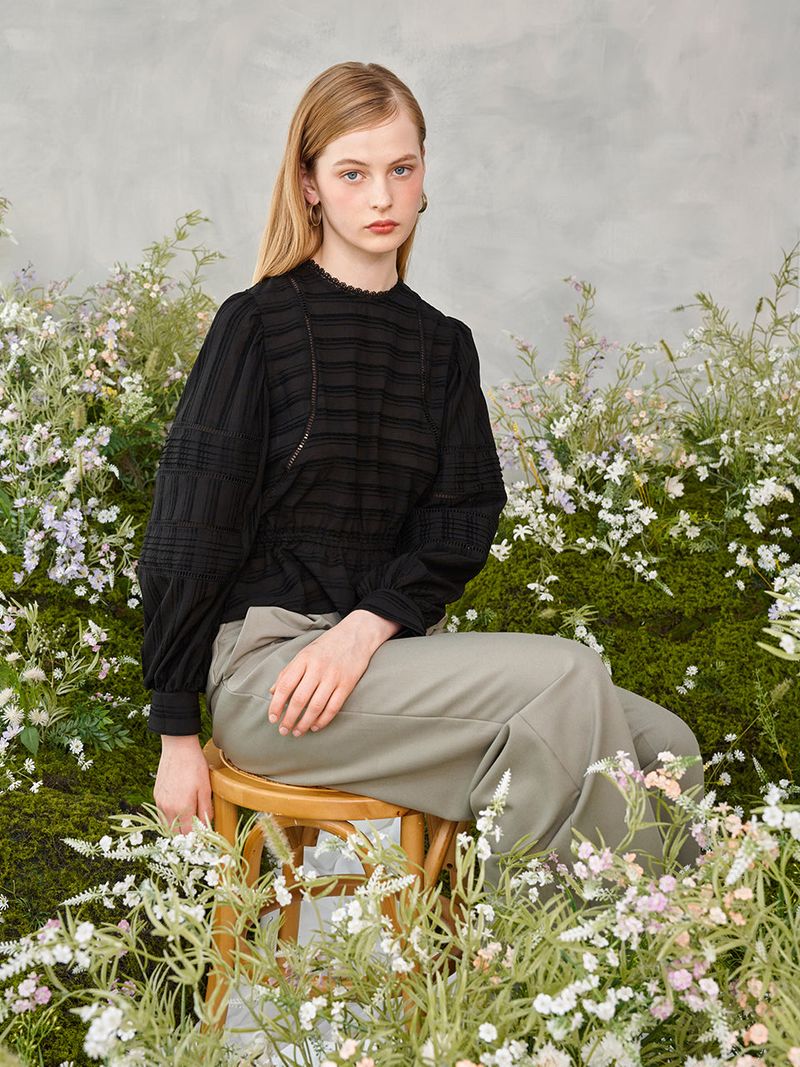 Lace Wrinkle Puff Blouse (2colors)