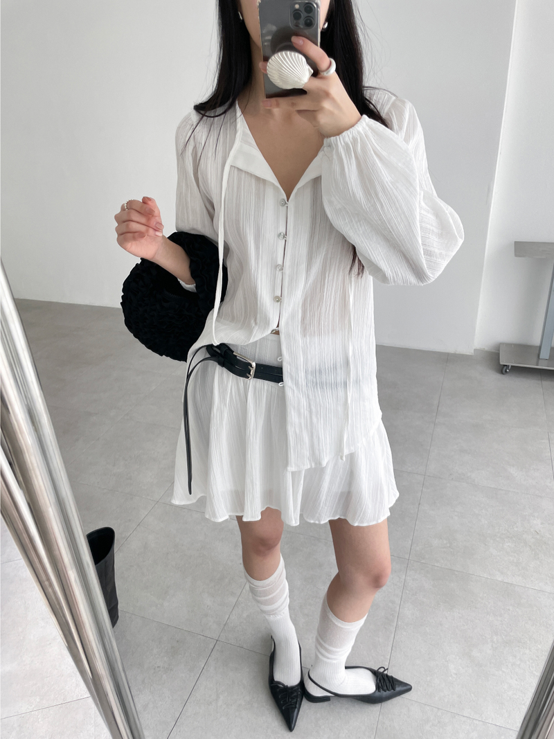 opening button blouse