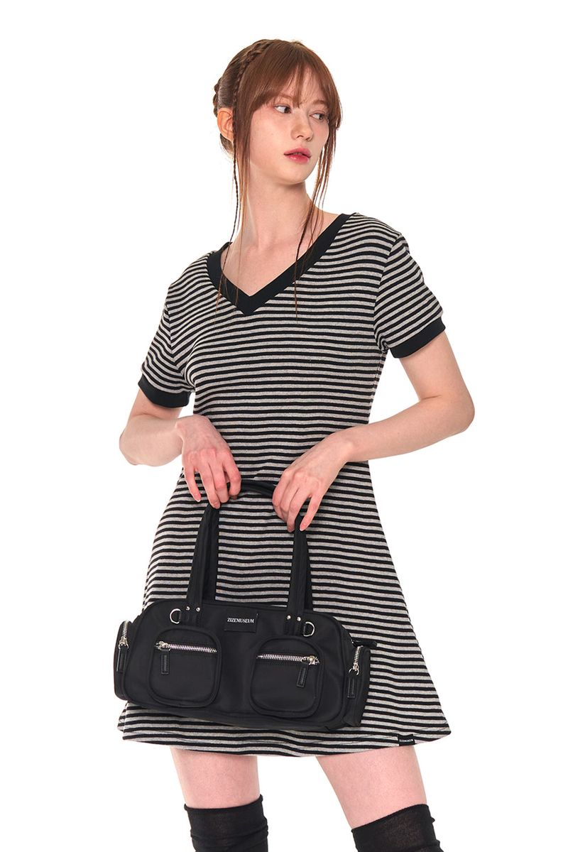 V NECK STRIPE OPS (GRAY)