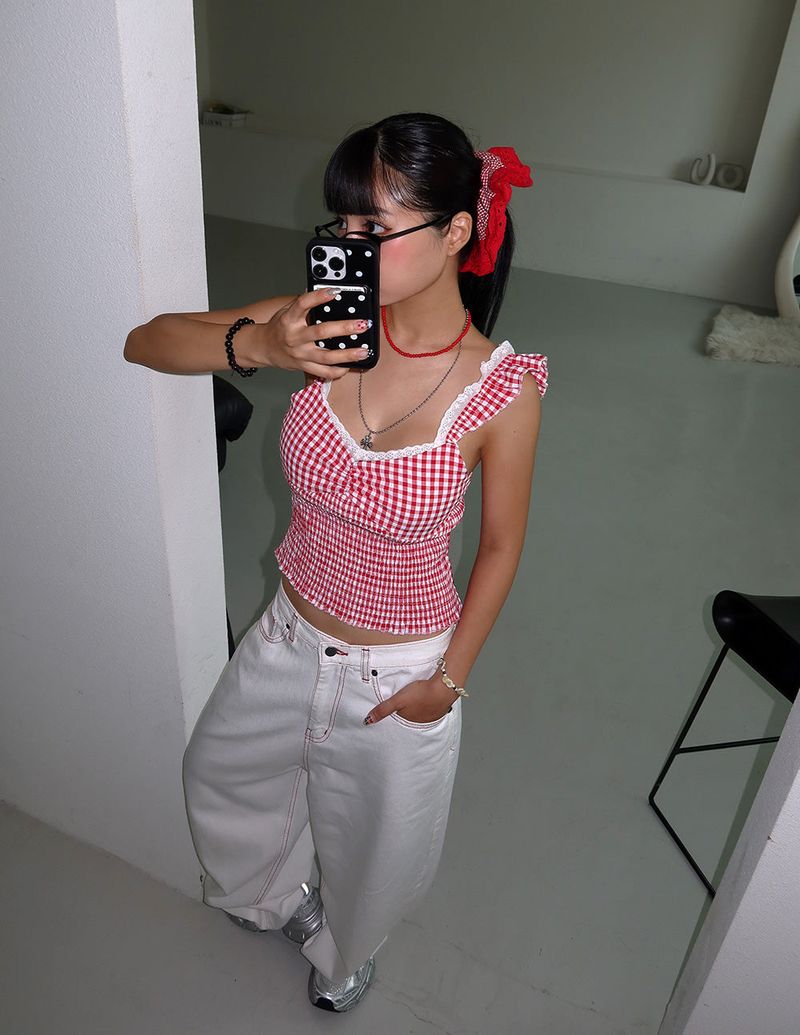 Check lace smoke banding blouse