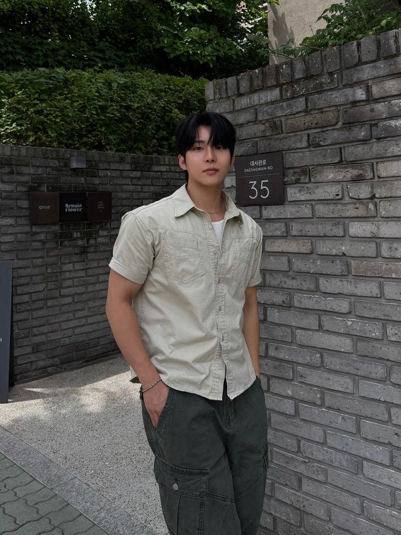 Tarp western dining caccion shirt