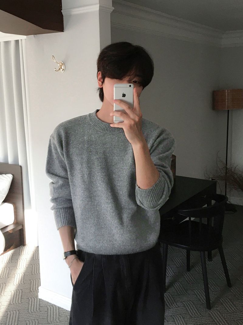 Even Soft Wool Round-Neck Knit