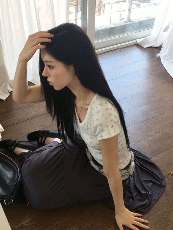 エルタパンチングフラワー半袖Tシャツ