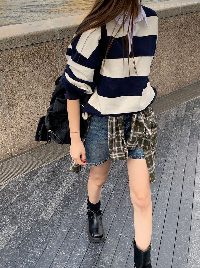 [UNISEX] Perrin Stripe Cara Sweatshirt