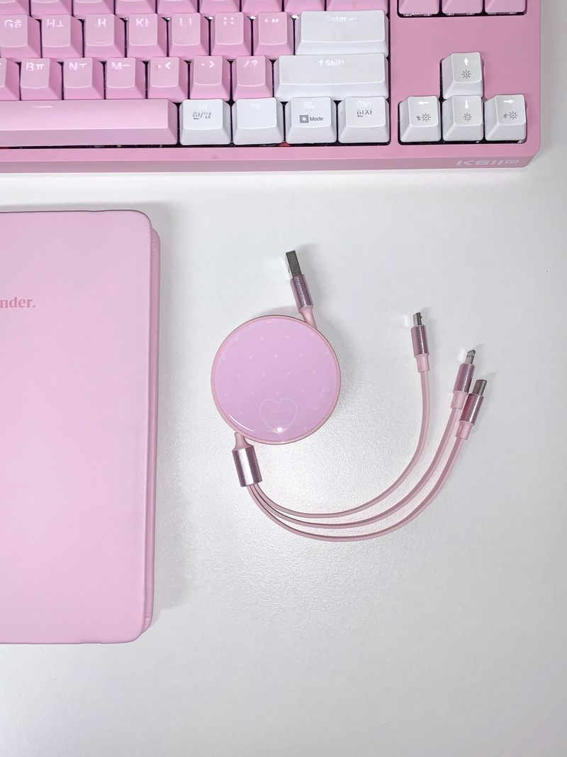 lace polka dot charging cable