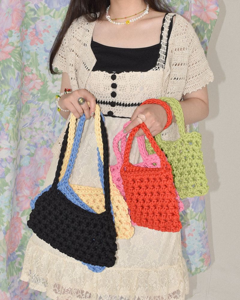 fruit net hobo bag (black)