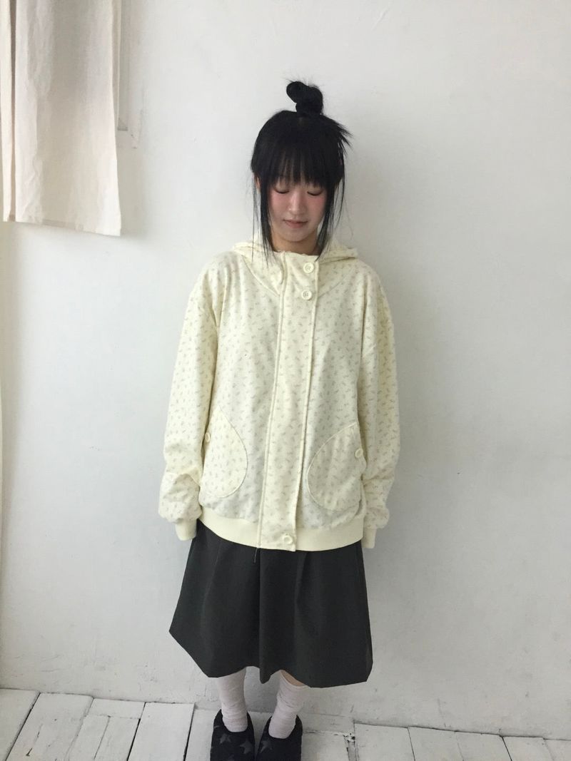ボタンフラワーフードジップアップ