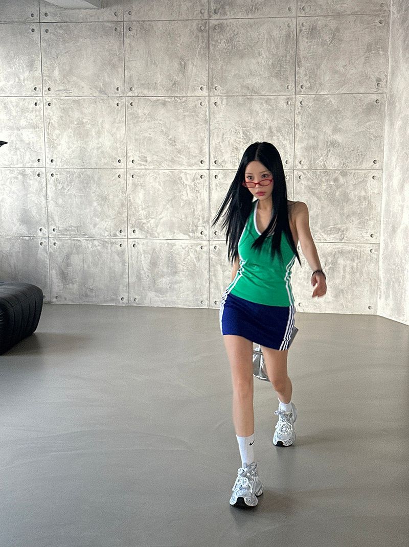 track halter neck backless sleeveless shirt