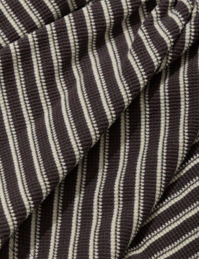 STRIPE SHIRRING FLARE TOP(CHARCOAL)