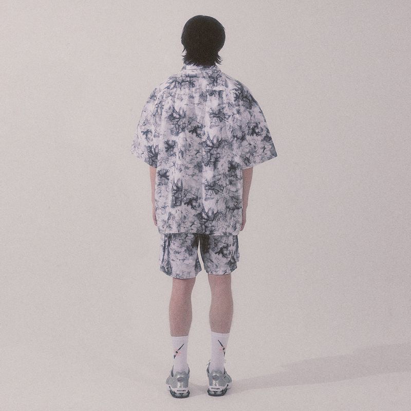 tie-dye cargo shorts_white