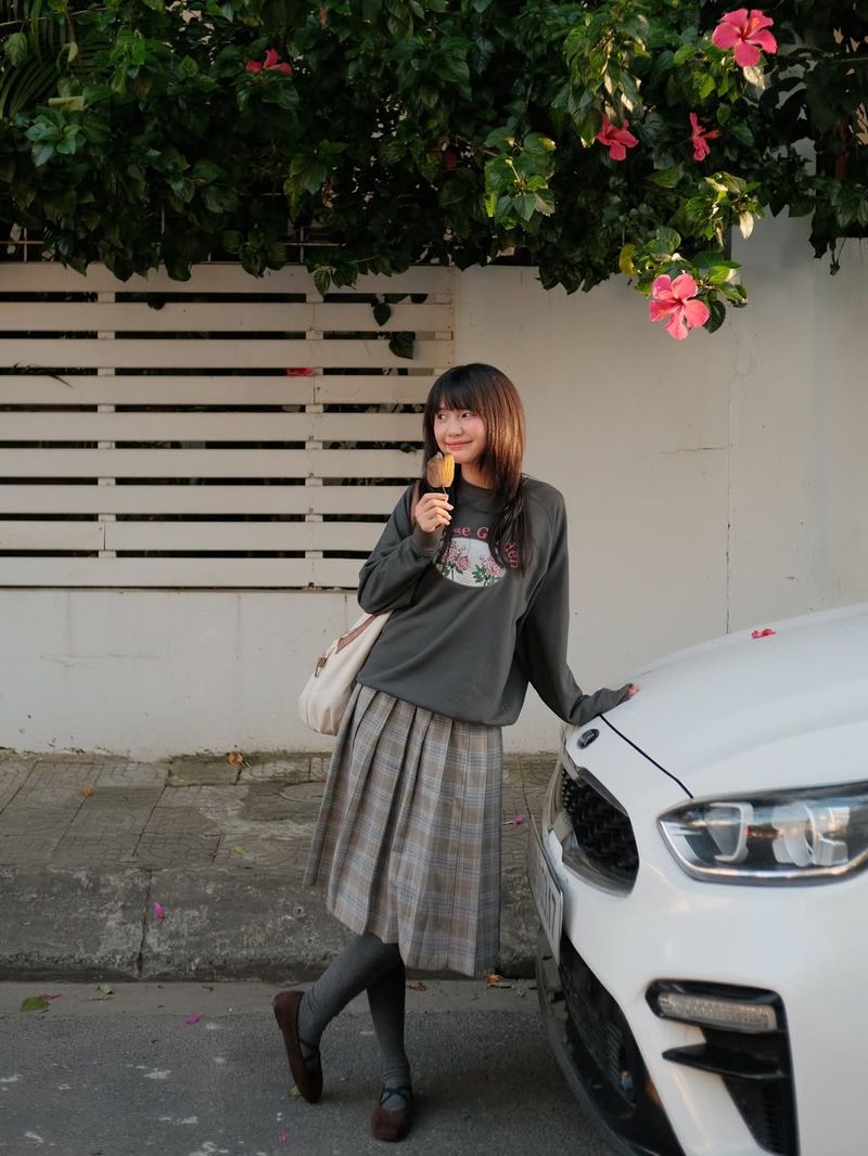 Rose Garden Premium Sweater