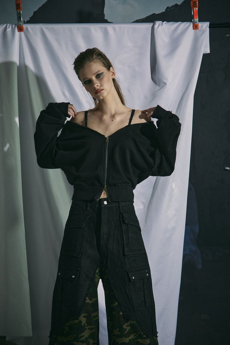 OFF ZIP-UP
